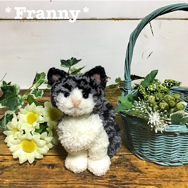 【毛糸の猫】子ネコ(サバ白)の画像1枚目