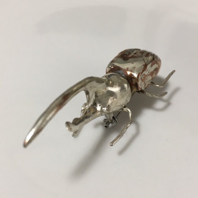 カブトムシ - new mokumegane broochの画像1枚目