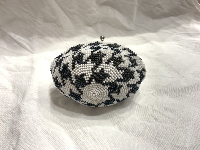 がま口 ハンドメイド ビーズ ★75 ビーズがま口 千鳥格子 モノトーン | iichi 日々の暮らしを心地よく