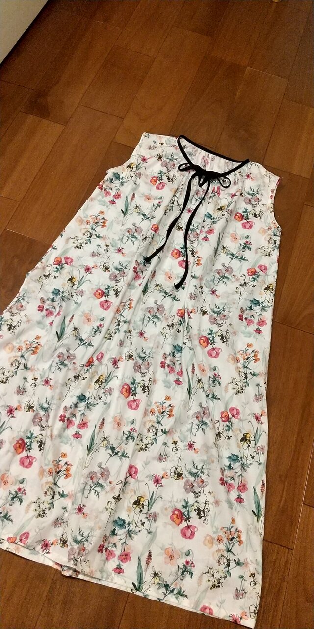 サラサラ薄手コットンの超軽いワンピース