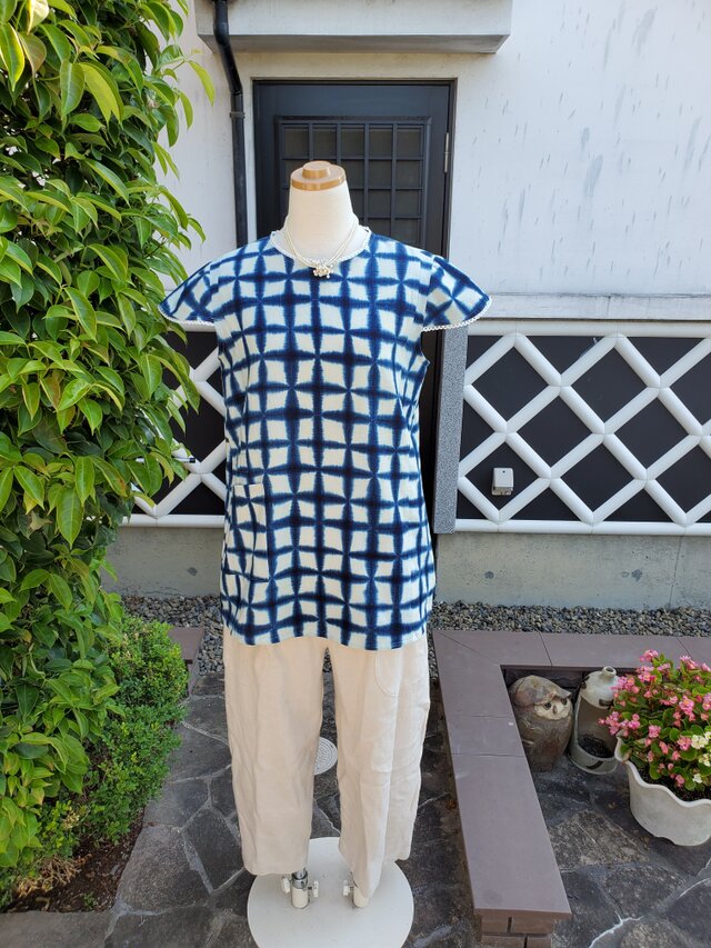 着物リメイク　手作り　藍染め　ブラウス