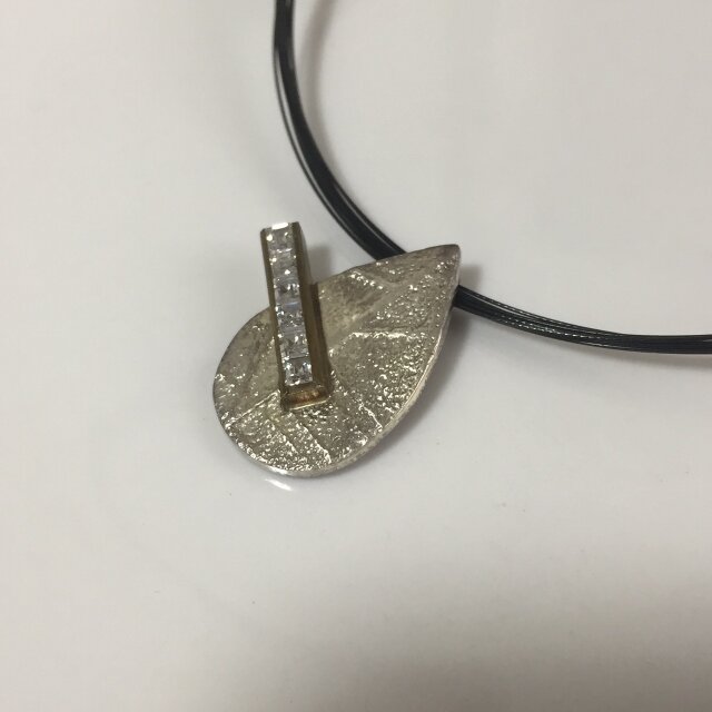 SALE= silver drop necklaceの画像1枚目