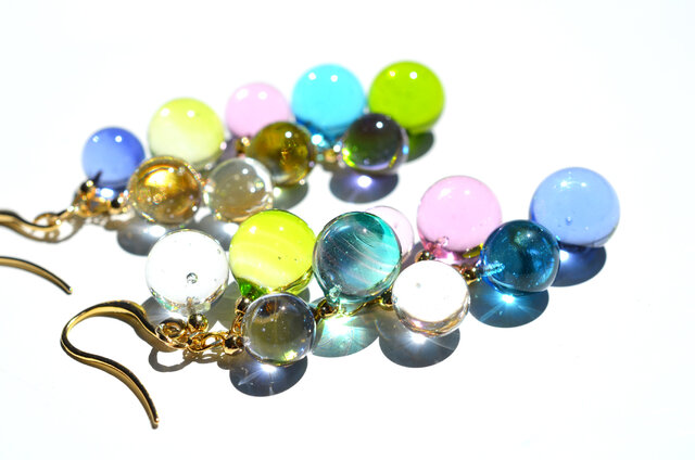 【ハンドメイドガラス】パステルアシンメトリーピアス(イヤリング)ロングVer.の画像1枚目