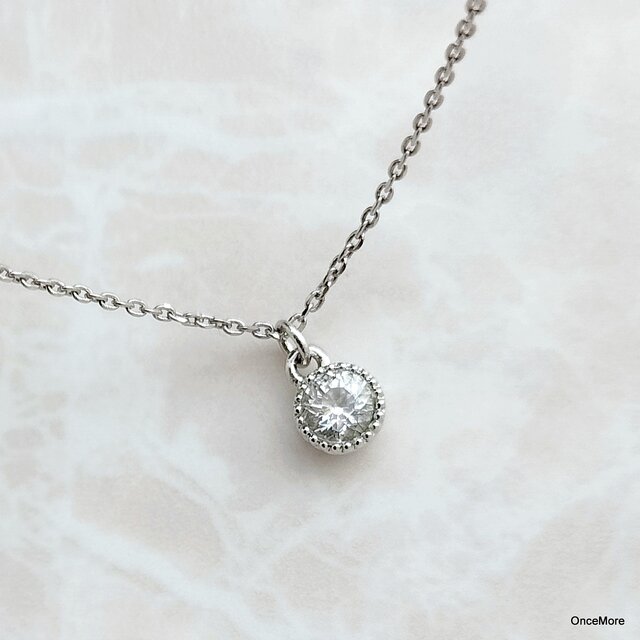 【ラスト1点】スワロフスキーチャトンのひと粒ペンダント（クリスタル／R）