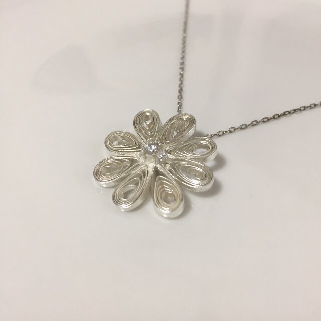 SALE= flower - silver necklaceの画像1枚目