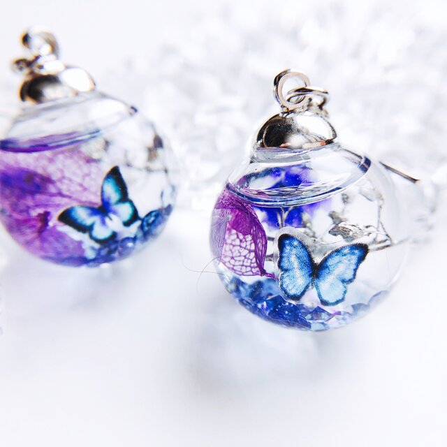 mystic purple 紫陽花とモルフォ蝶のガラスドーム ピアス/イヤリング