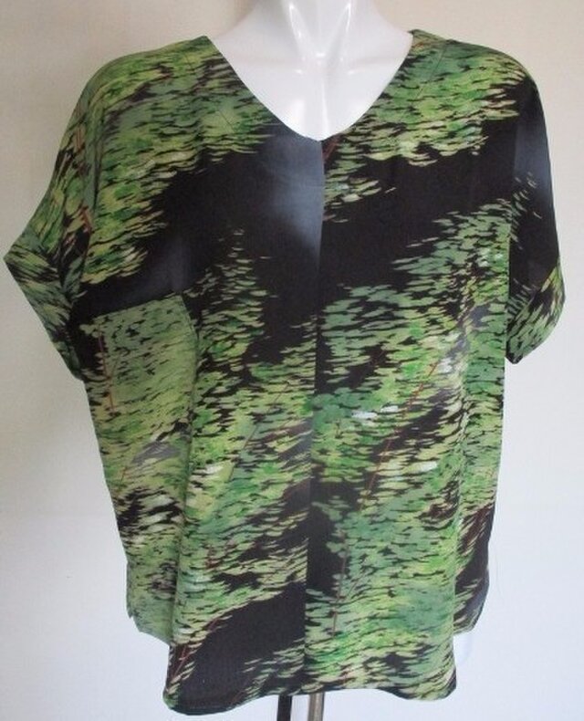 5104 縮緬の着物で作ったTシャツ #送料無料の画像1枚目