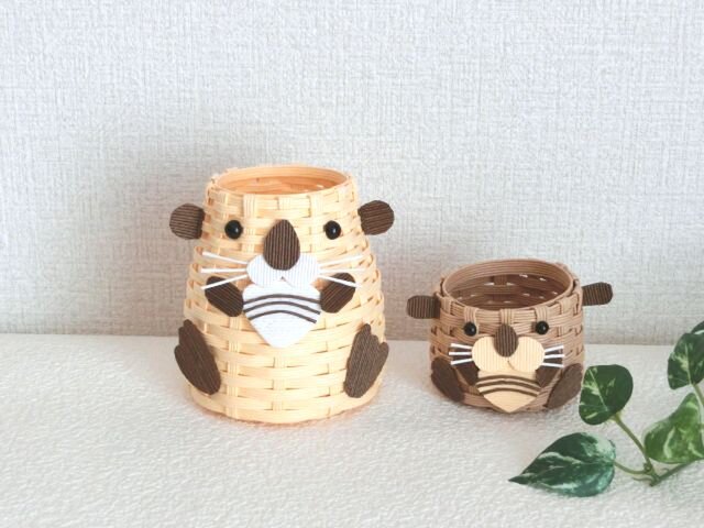 クラフトカゴ ラッコの親子 可愛い小物入れの画像1枚目