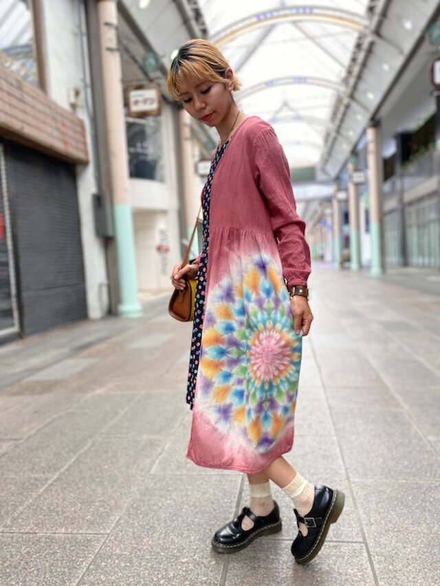 ハンサム染め最新作!!新型前開きのロングワンピース♪手染めならではの奥深いワインレッドに幻想的な大曼荼羅♪ HD12-14