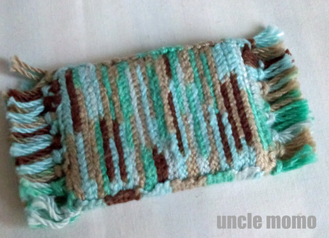 ドール用ツヴィスト刺繍のラグ(玄関・ルームマット)Sage Green 1/12ミニチュア・ファブリックの画像1枚目