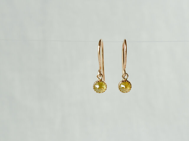 願い事のフックピアス Mimosaの画像1枚目