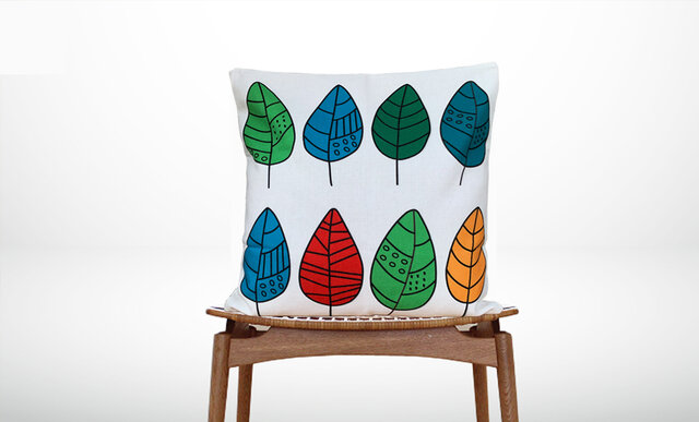森のクッション Colorful leaves design -ヒノキの香り- -の画像1枚目