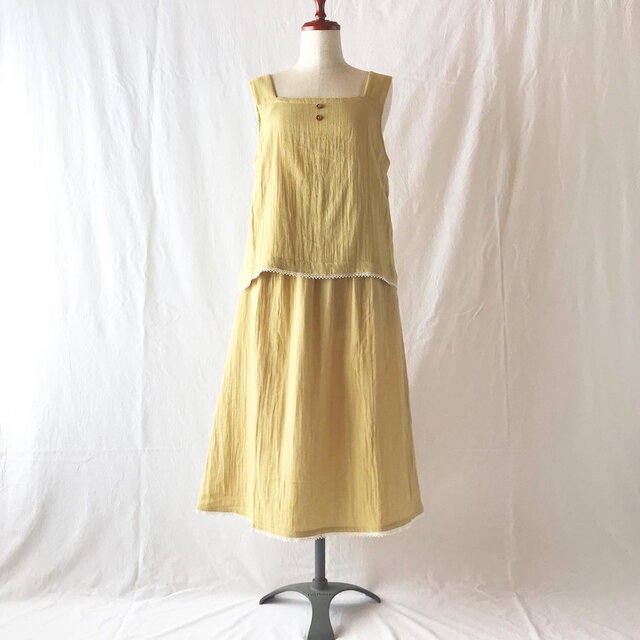 ゆく夏を惜しむキャミブラウスのセットアップ（ダブルガーゼ：マスタード）