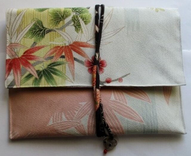 5109 花柄の振袖で作ったタブレット入れ #送料無料の画像1枚目