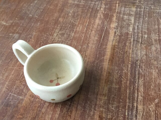 小さなカップ さくらんぼの画像1枚目