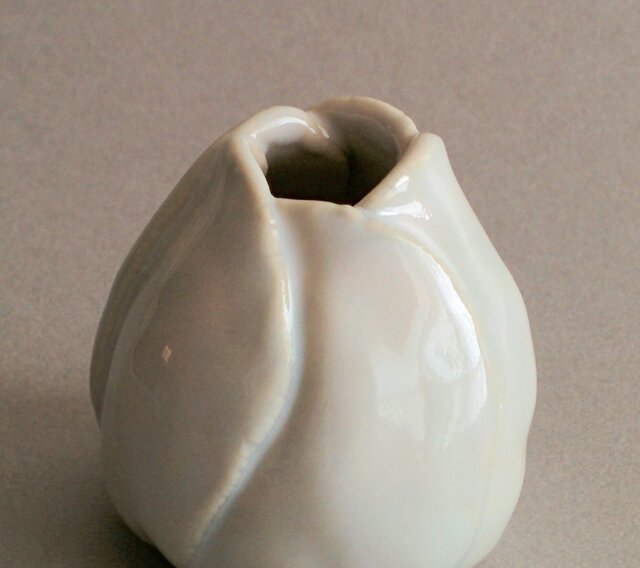 花器 つぼみのばら | iichi 日々の暮らしを心地よくするハンドメイドや