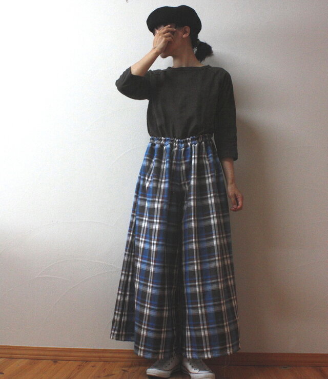 秋色　チェック柄　ワイドフレアーパンツ