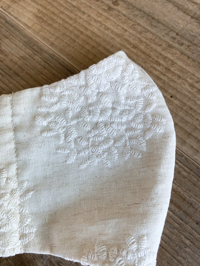 刺繍リネンガーゼマスクの画像1枚目