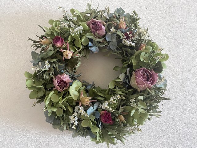 アナベルとピンクの薔薇リース2の画像1枚目