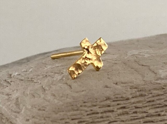 K24◇純金の十字架◇クロス・スタッドピアス（片耳） | iichi 日々の