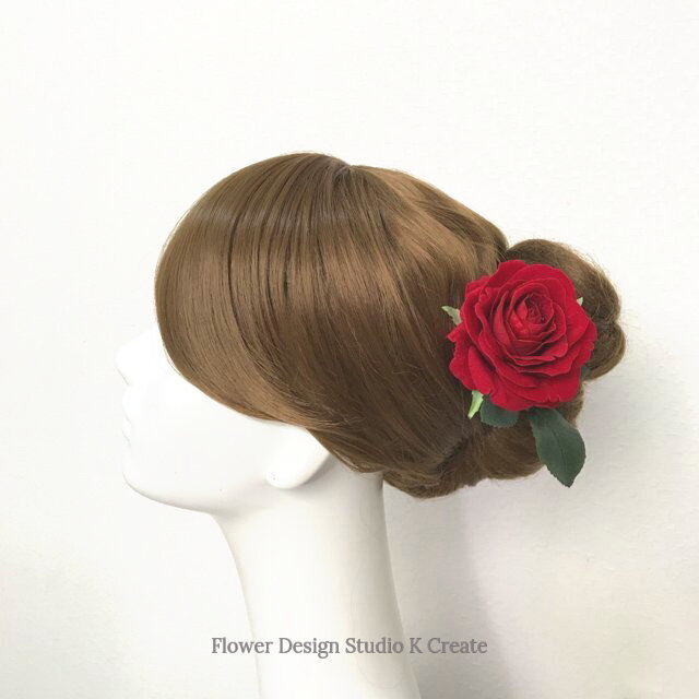赤い薔薇のヘッドドレス 薔薇 葉 赤 バラ 髪飾り レッド ローズ フラメンコ レッド Iichi ハンドメイド クラフト作品 手仕事品の通販