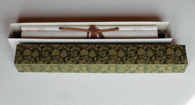 モダン掛け軸 「飛天散華」 | iichi 日々の暮らしを心地よくする