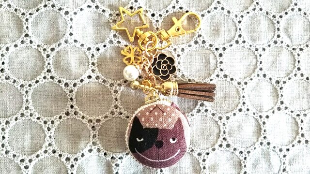 ネコちゃん好きマカロンポーチ&キーホルダーの画像1枚目