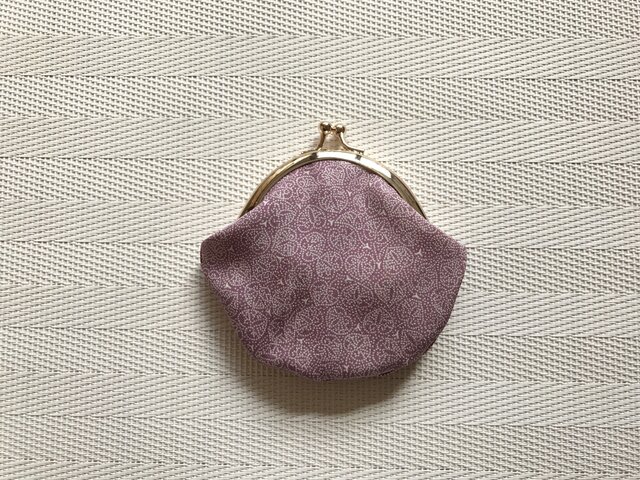 がまぐち・丸型 ちびがま口 薄紫の江戸小紋・双葉葵&臙脂色の鮫小紋の画像1枚目