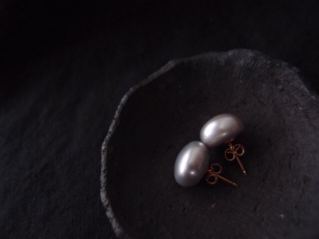 【K14gf】大粒グレーバロックパールのピアス13mm/Baroque pearl・largeの画像1枚目