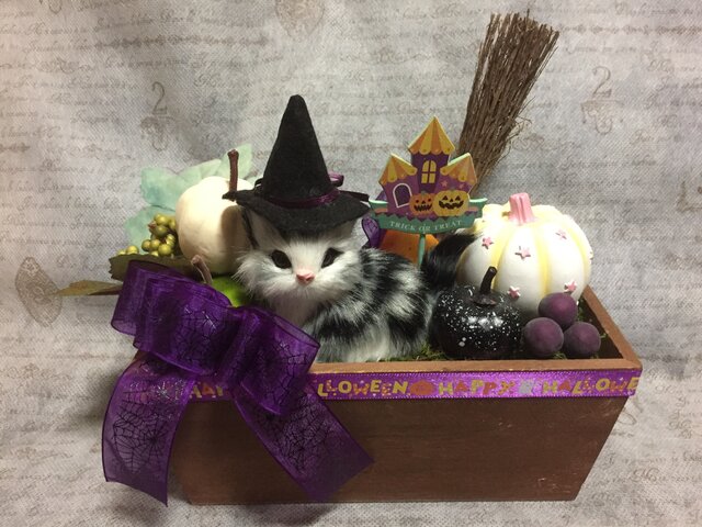 猫ちゃんのハロウィンウッドボックスアレンジ L パープル系 iichi ハンドメイド・クラフト作品・手仕事品の通販