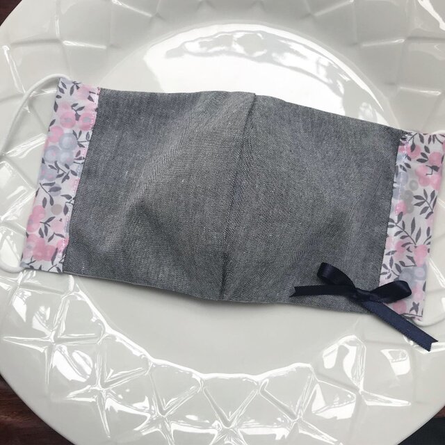 リバーシブル♡洗えて可愛い立体マスク♪リバティの画像1枚目