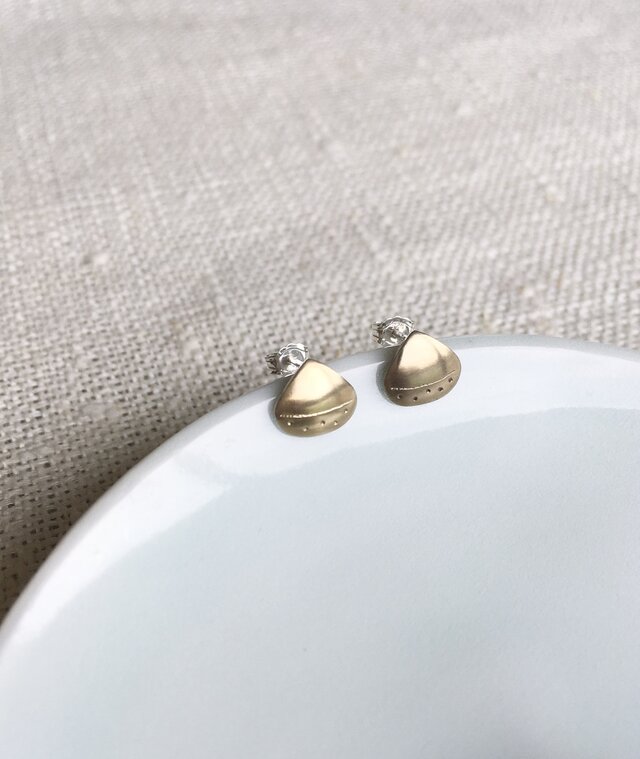 Chestnut (栗ピアス・真鍮製)の画像1枚目
