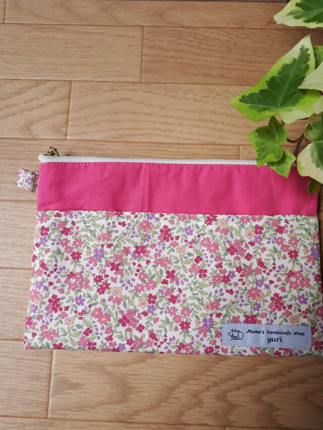 ペタンコ　マルチポーチ