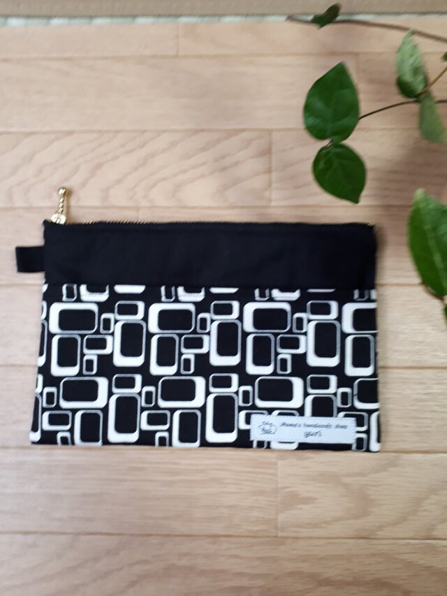 ペタンコ　マルチポーチ