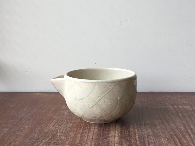 片口 釉抜組七宝紋の画像1枚目
