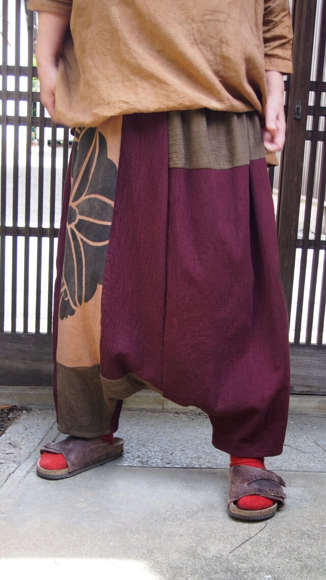 色で着こなす秋のサルエルパンツ☆のぼり端や染め布でおとなのおしゃれパンツ♪の画像1枚目