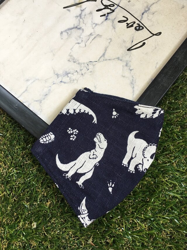 立体マスク　キッズ　オトナ　恐竜　ティラノサウルス