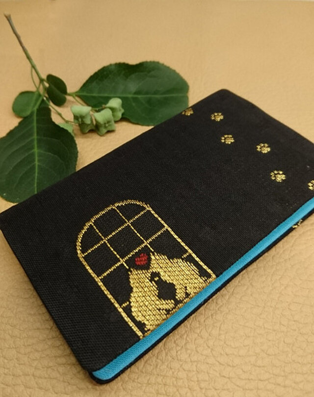 絹織物西陣織名刺・カード入れ 黒地に金猫　中地ブルー