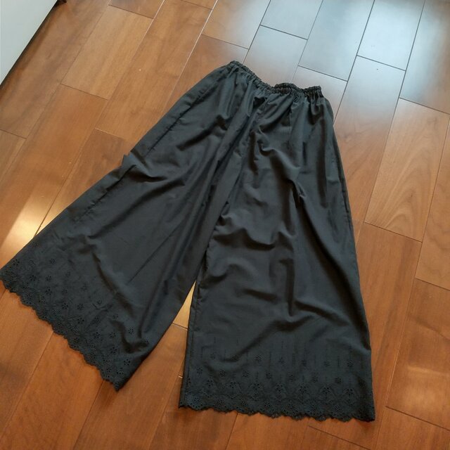 さらさらコットンスカラップレースのワイドパンツ