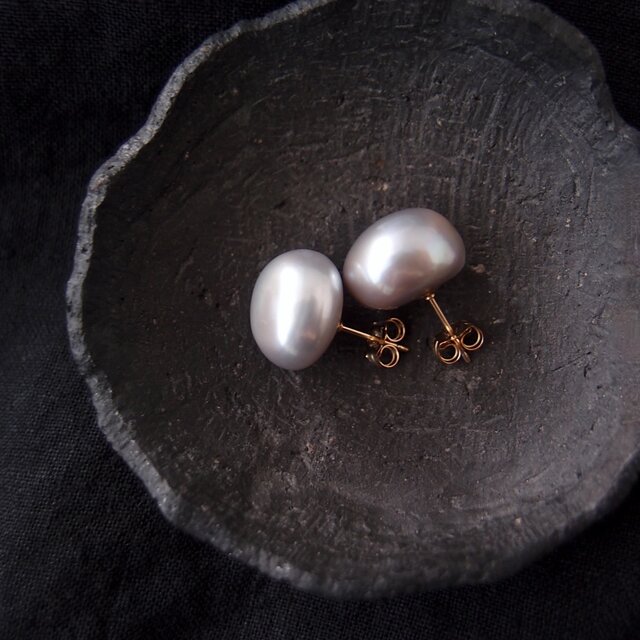【K14gf】Baroque Pearl Earrings／大粒グレーバロックパール スタッドピアス（Gray）