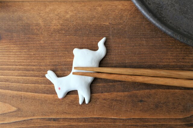 白うさぎのお箸置き | iichi 日々の暮らしを心地よくする