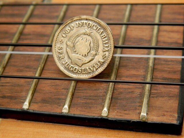 #L14 Yugoslavia Coin Lapel Pinの画像1枚目