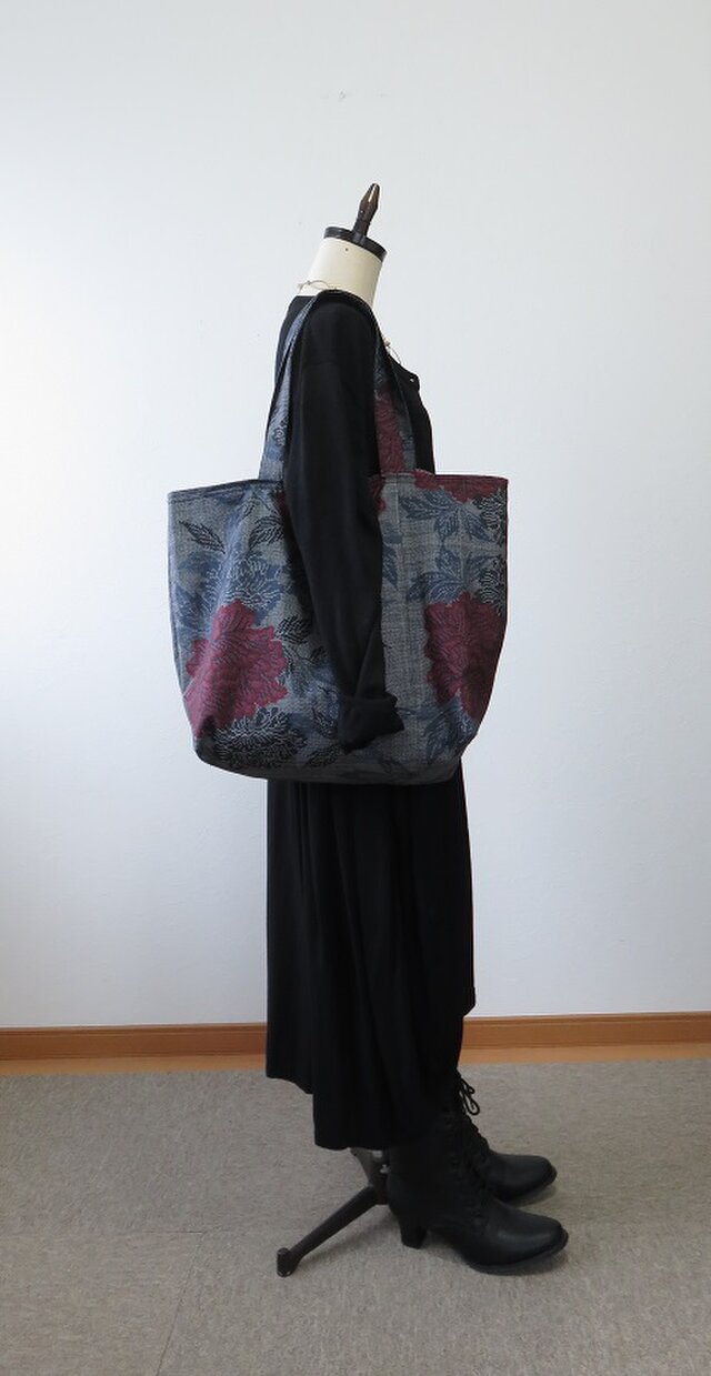 アンティーク着物＊花模様泥大島紬のトートバッグ（５マルキ） | iichi