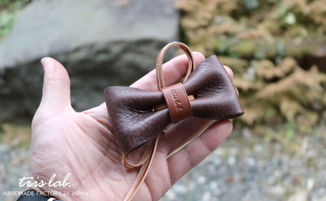 蝶ネクタイ イタリアヌメ革 | iichi 日々の暮らしを心地よくする