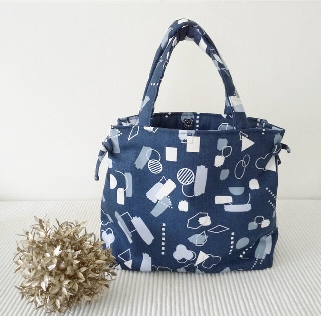 【送料380円】たっぷり入る❤︎トートbagの画像1枚目