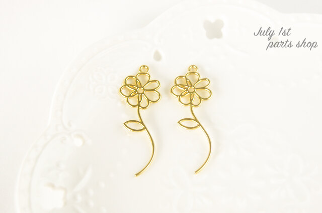 専用☆テイクアップ K10 ゴールド リーフ チャーム フレーム 美品 テイクアップ TAKE-UP 【Lively】K10レモンクォーツ ネックレス