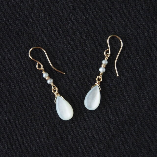 White Shine Pierce（シェル×淡水パール）-14KGF-