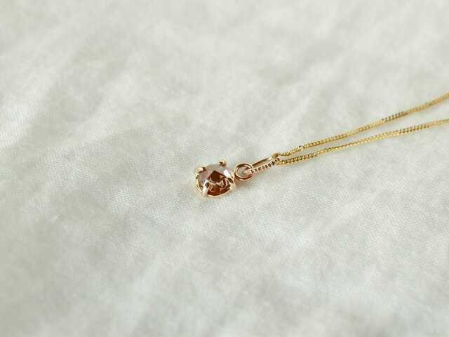 Cherry Red Diamond Necklaceの画像1枚目