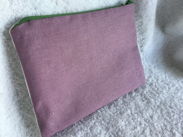 花刺繍のフラットポーチ～セピアパープル～ | iichi 日々の暮らしを