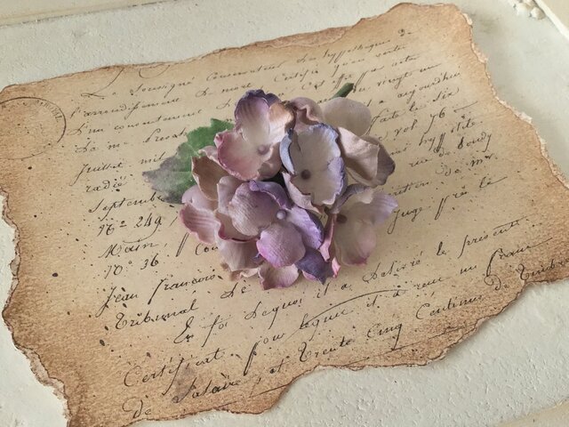 染め花の秋色紫陽花のコサージュ(薄紫)の画像1枚目